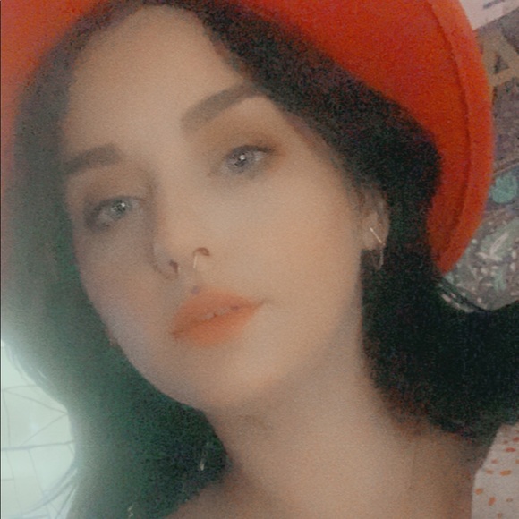 :)))) - Picture 2 of 4